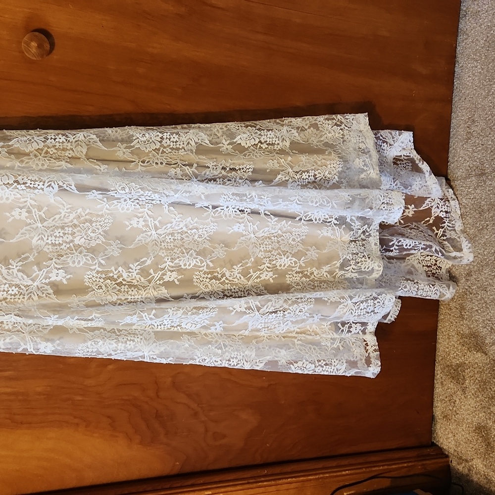 Lulu's Strapless Lace Bridal Gown in Champagne - Picture 5 of 7